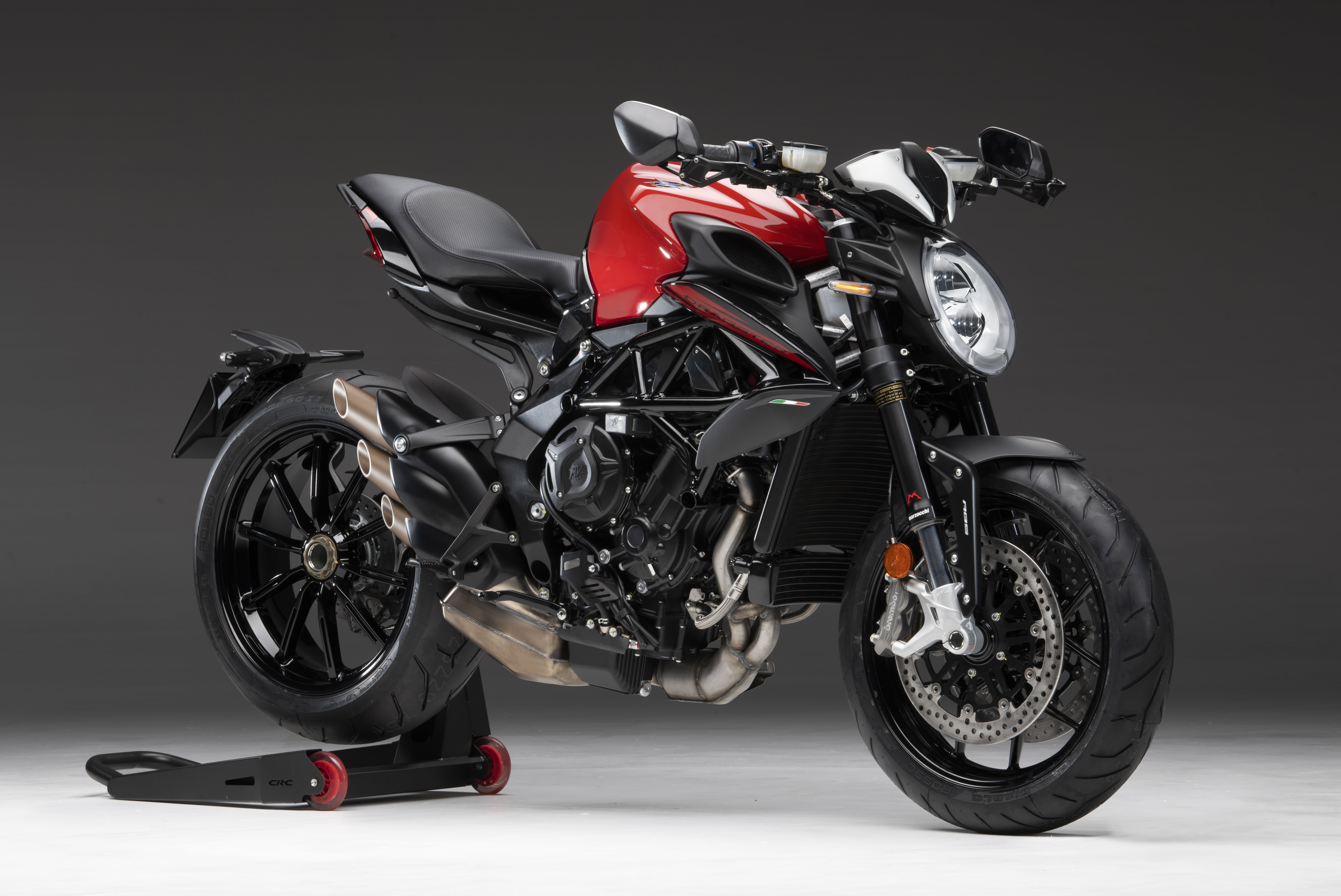 / AGO RED / METALLIC CARBON BLACK