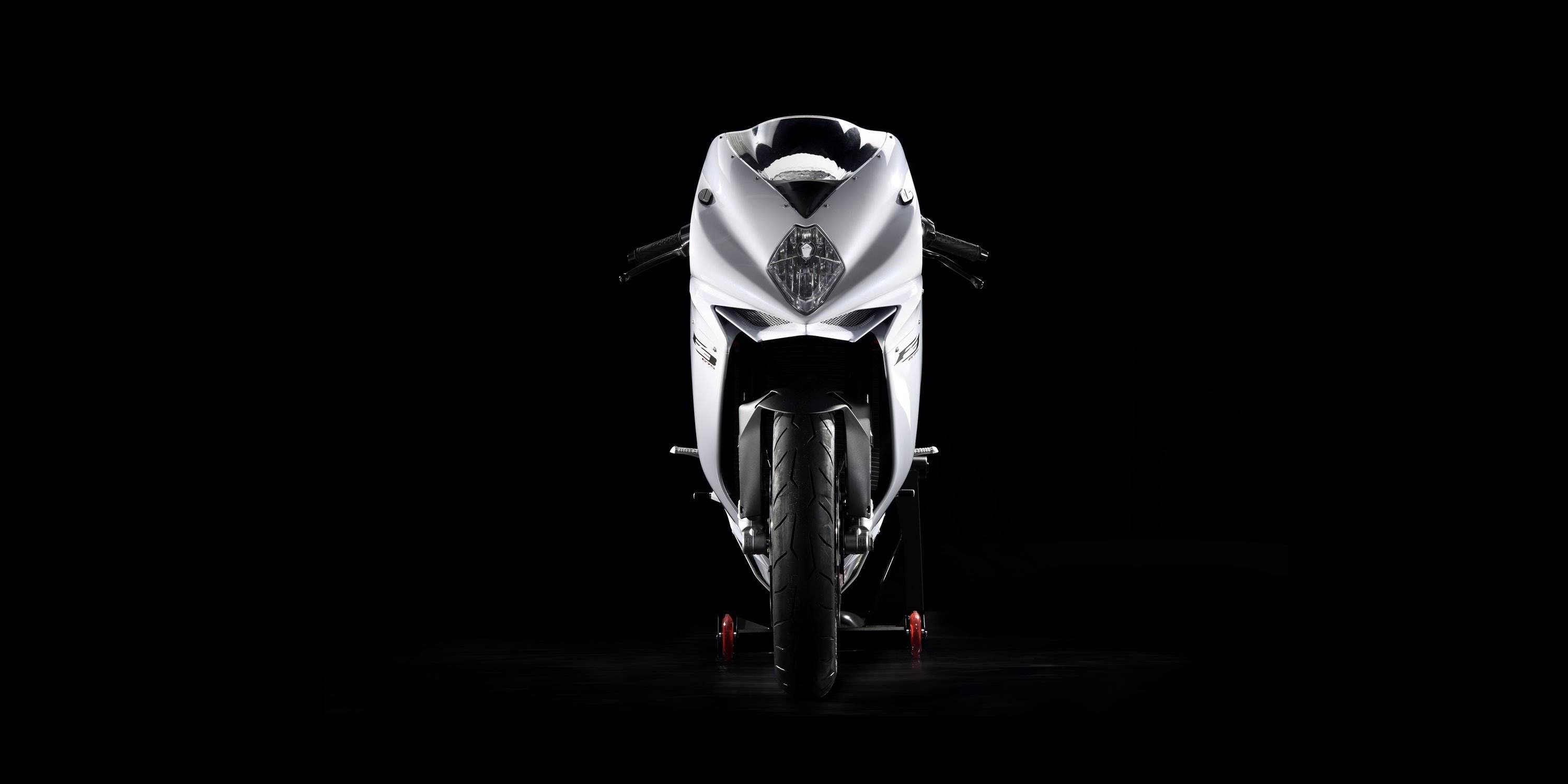 MV Agusta F3 675 / PEARL ICE WHITE